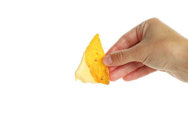Vrouwelijke Hand Houdt Chip Met Kaassaus Geïsoleerd Witte Achtergrond — Stockfoto