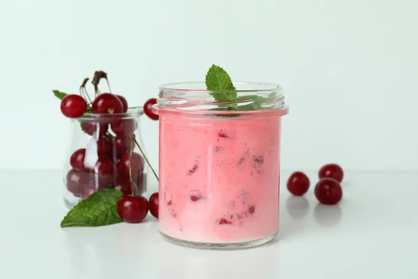 Pot Verre Smoothie Cerise Ingrédients Sur Fond Blanc — Photo