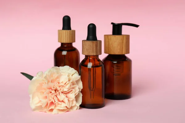 Naturalne Kosmetyki Spa Różowym Tle Zbliżenie — Zdjęcie stockowe