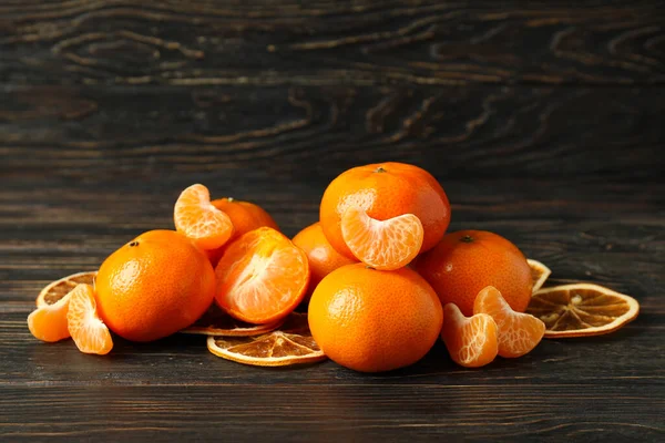 Ízletes Friss Mandarin Rusztikus Háttér — Stock Fotó