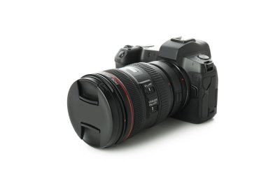 Beyaz arka plan üzerinde izole lens ile fotoğraf makinesi