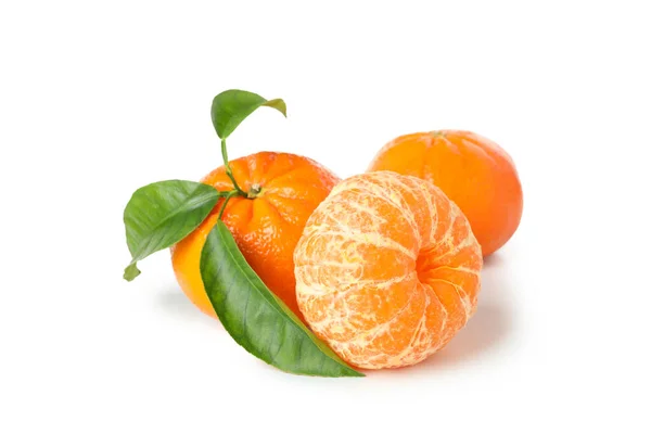 Čerstvé Chutné Mandarinky Izolované Bílém Pozadí — Stock fotografie