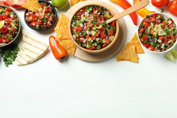 Mexické Jídlo Koncept Pico Gallo Bílém Pozadí — Stock fotografie