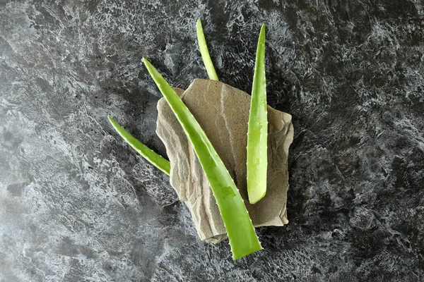 Feuilles Aloès Vera Pierre Sur Fond Fumé Noir — Photo