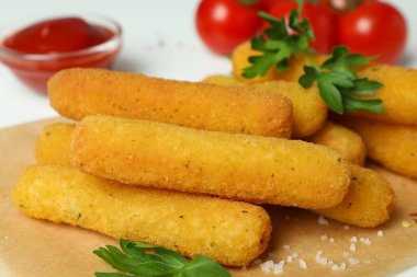 Peynir çubuklu lezzetli yemek kavramı, yakın plan.