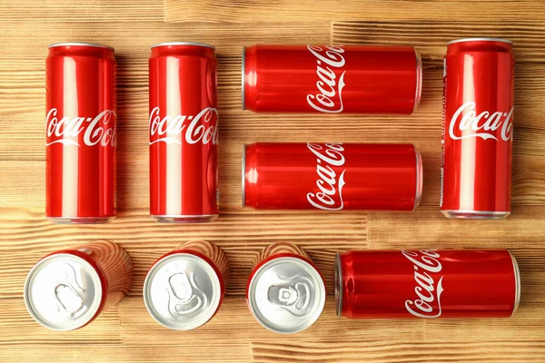 Odessa Ukraine September 2021 Coca Cola Cans Wooden Background — Stock Photo, Image