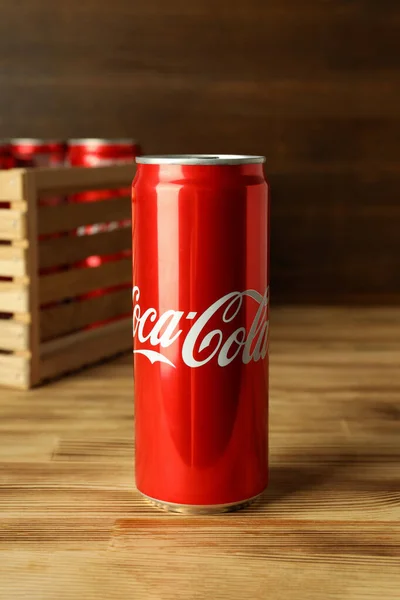 Odessa Ukraina September 2021 Coca Cola Can Dan Box Dengan — Stok Foto