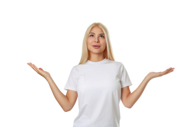 Elleri açık bir kadın, reklam modelleme fikirlerini davet ediyor, izole edilmiş, PNG