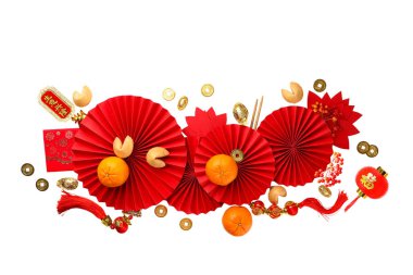 Kutlama için kırmızı yelpaze, portakal ve altın sikkeler, izole edilmiş, PNG