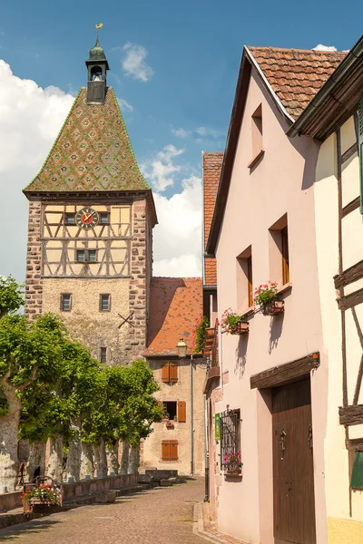 Живописная деревня Бергхайм, Эльзас Франция — стоковое фото