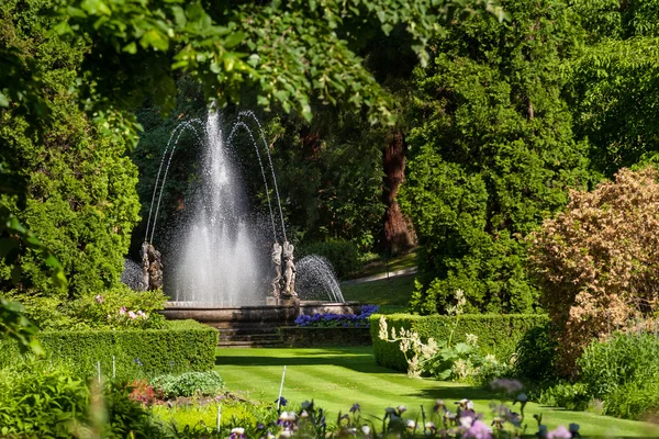 Villa Taranto, Piemonte, Italië van 12 mei 2015 — Stockfoto