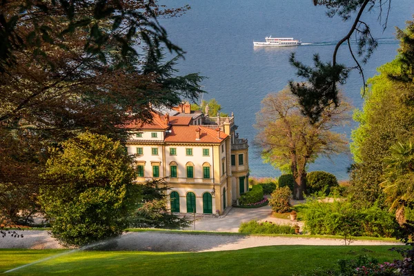 빌라 도서관, Stresa Piedmont, 이탈리아 17 4 월 2015 — 스톡 사진