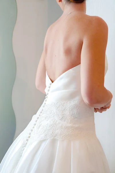 Preparación del vestido de novia — Foto de Stock