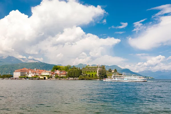 A maggiore-tó sziget Bella, Stresa, Olaszország — Stock Fotó