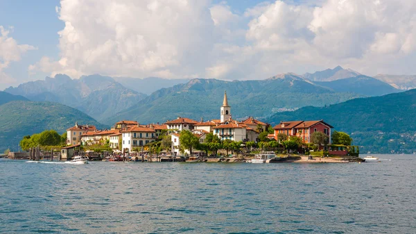 Lake Maggiore balıkçı Adası — Stok fotoğraf
