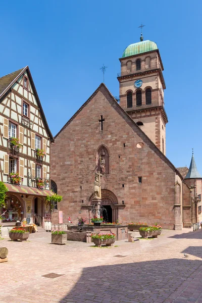 Kaysersberg yer Jean Ittel Fontaine Constantin — Stok fotoğraf