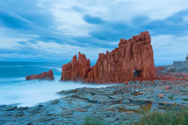 Berömda Red Rock i Arbatax, Sardinien Italien 16 juli 2015 — Stockfoto