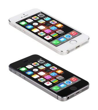 Elma alan gri ve gümüş iphone 5'ler görüntülenirken IOS tasarlanmış 8,