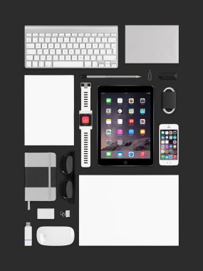Apple ipad air 2, iphone 5'ler, klavye, sihirli fare ve smartwatc