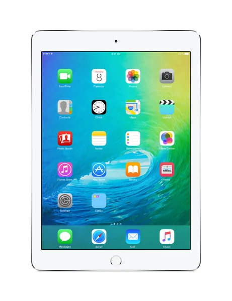 Apple silver ipad air 2 mit ios 9, designed by apple inc. — Stockfoto