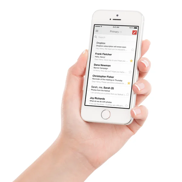 Mão feminina segurando branco Apple iPhone 5s com o aplicativo Google Gmail — Fotografia de Stock