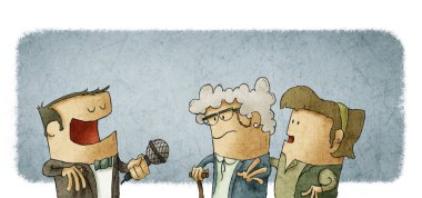 Şaşkın ve utangaç kadın kıdemli görüşme alma gazeteci