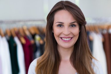 Kadın giyim mağazasında