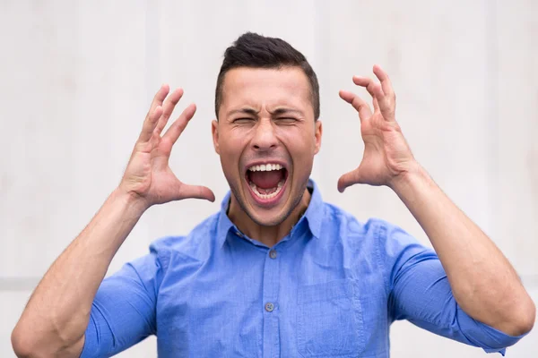 Young man screaming — Stock Photo, Image