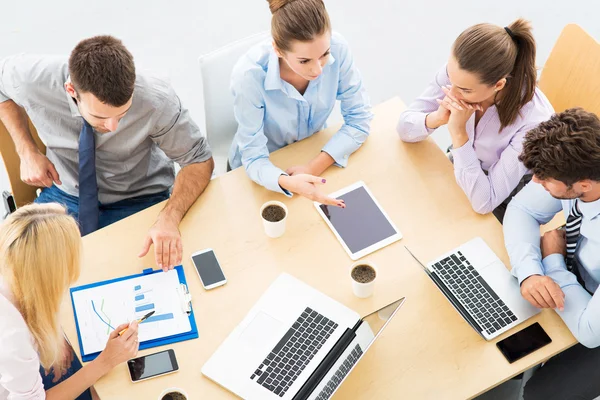 Coworkers having conference — Stock Photo, Image