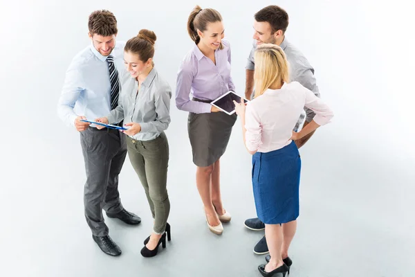 Junge Geschäftsleute — Stockfoto