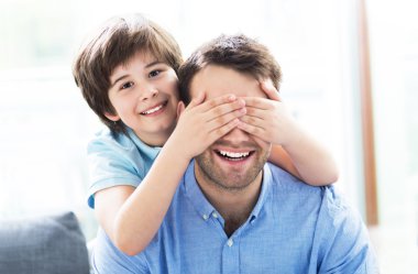 Koltukta yalan aile