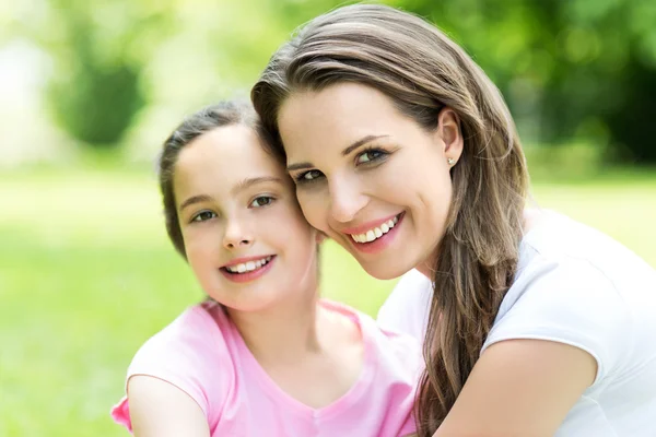 Felice madre e figlia — Foto Stock