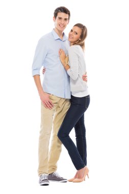 Gülümseyen genç çift