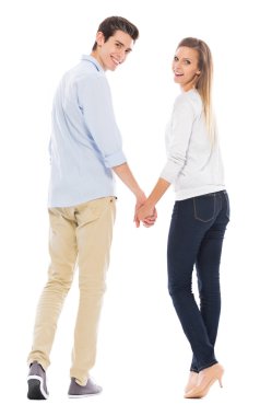 Gülümseyen genç çift