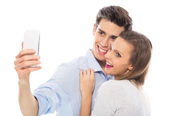 Casal tirando selfie — Fotografia de Stock