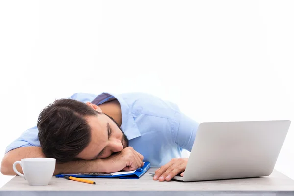 Man sover i office — Stockfoto