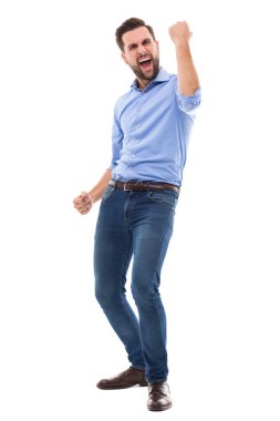 mutlu bir adam yumruklarını kenetlenmesi