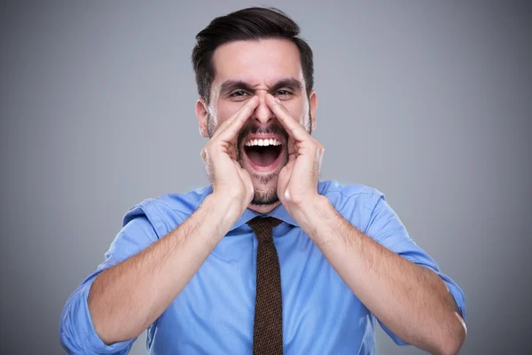 Hombre enojado gritando —  Fotos de Stock