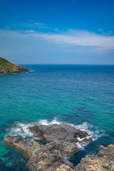 Kornwalii, Wielka Brytania. Widok na morze wzdłuż wybrzeża. Pomiędzy St. Ives i Pendeen — Zdjęcie stockowe