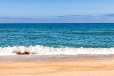 Portekiz, Nazare 'de Praia do Norte' den güzel bir okyanus manzarası..