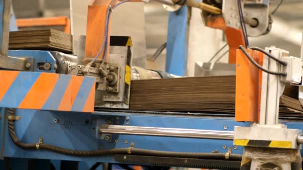 Továrna Vlnitý Papír Výroba Lepenkových Krabic Stroje Pro Výrobu Lepenkových — Stock video