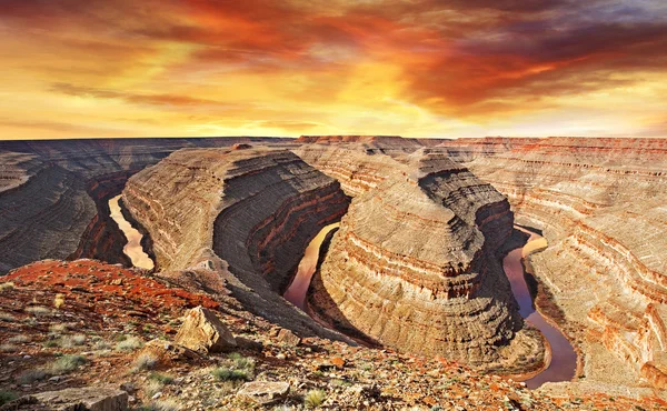 Panoramic view of san juan river bends at sunset — Stock Photo, Image