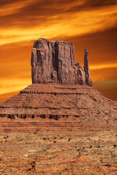 Famosa formação rochosa no vale do monumento ao pôr do sol — Fotografia de Stock