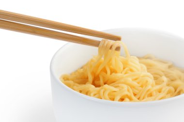 Kase oryantal noodles ile yakın çekim