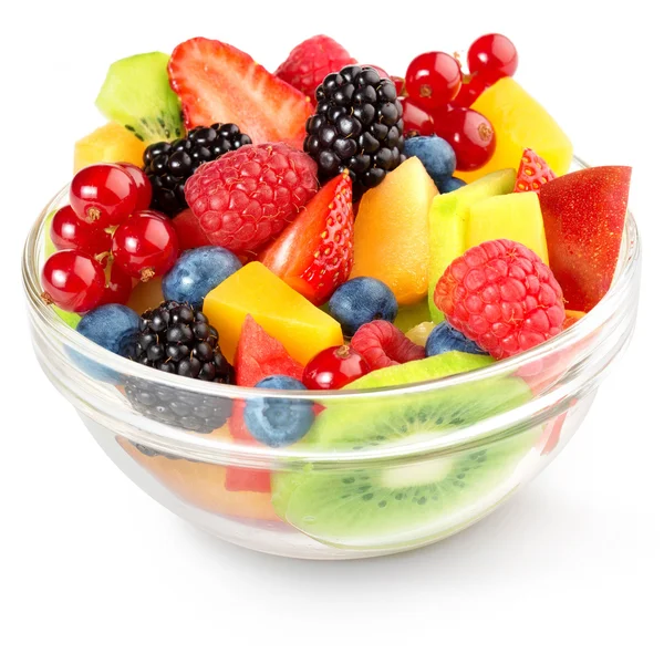 Close-up de uma salada de frutas coloridas isoladas em branco — Fotografia de Stock