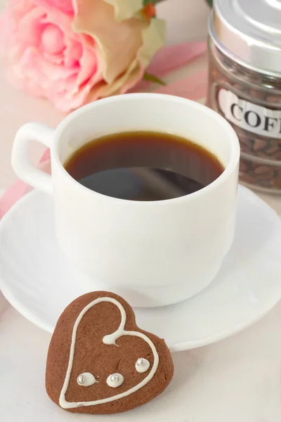 Copo de café e biscoitos de chocolate — Fotografia de Stock