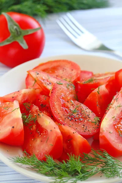 Tomato salad with pepper and greens — Stock Photo, Image