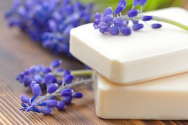 Çiçek aroması ile sabun