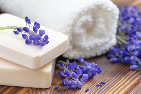 Soap with flowers aroma — Stock Photo, Image