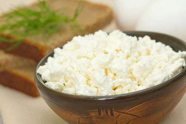 Cottage cheese and bread — Stock Photo, Image
